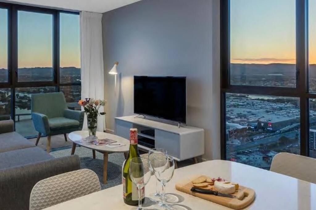 Oceanview Living * Gold Coast