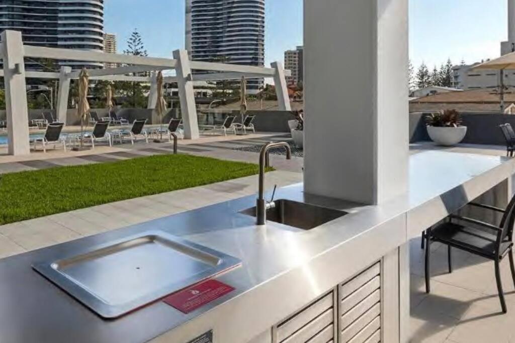 Oceanview Living Apartment
